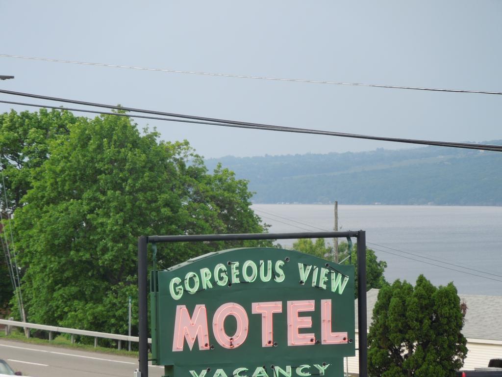 Gorgeous View Motel วัตกินส์เกลน ภายนอก รูปภาพ